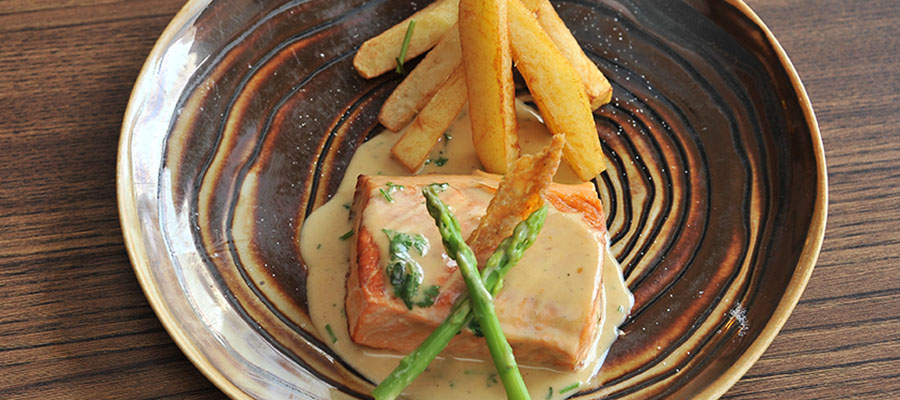 Grilled Salmon W/ Sauce Cream butter